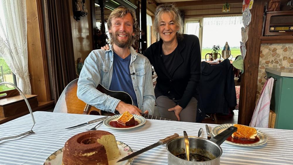 Zanger Johan Brengt Ode Aan Lekkerste Broeder Ter Wereld Van