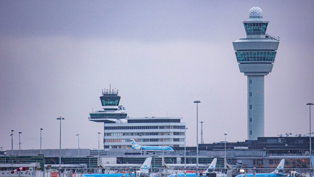 Vertragingen En Annuleringen Schiphol Door Storm Isha Houden Aan ...