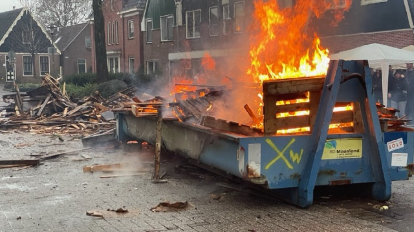 Foto's vreugdevuur Opperdoes 2023