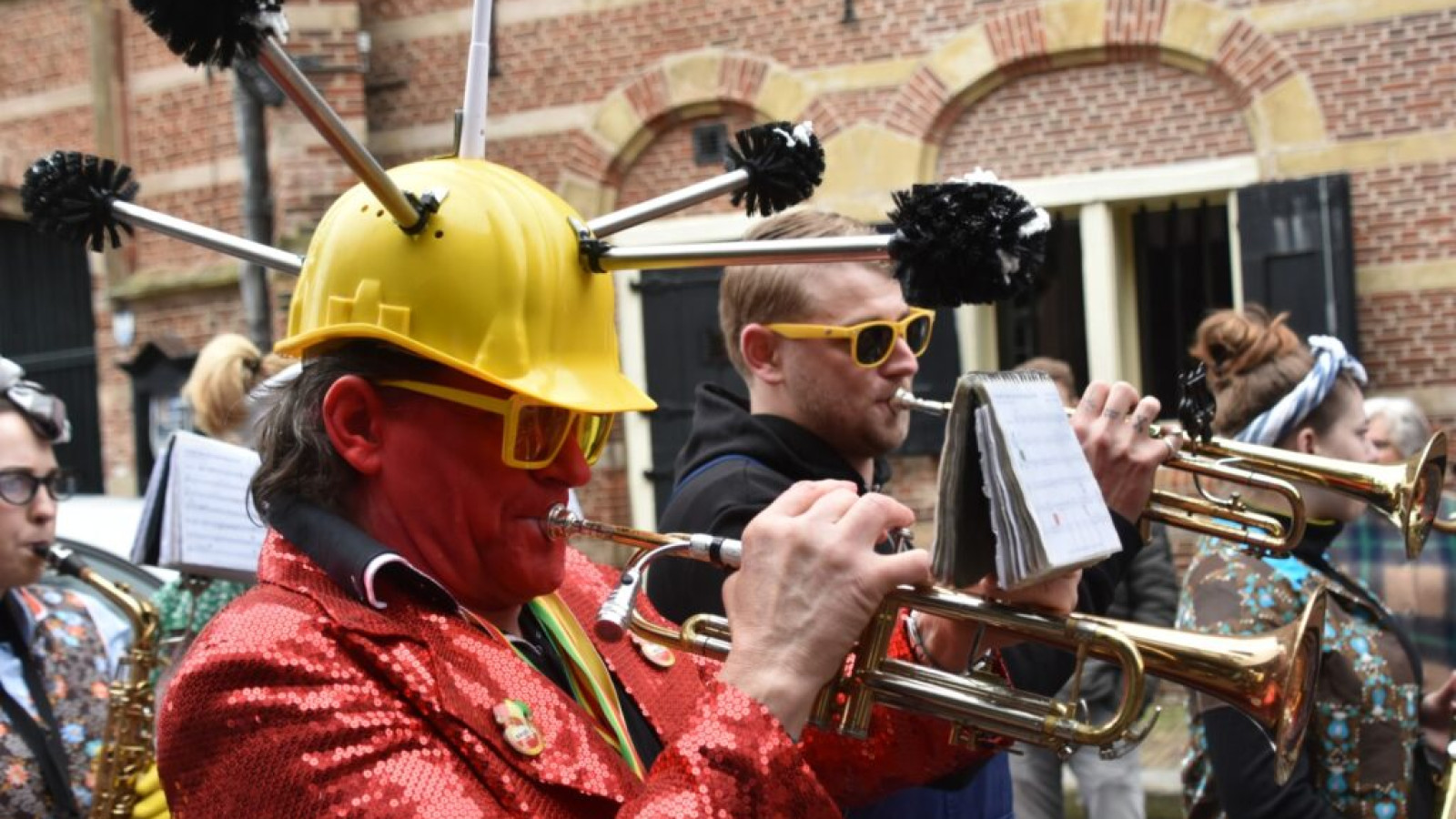 In beeld: carnaval in Enkhuizen 2024