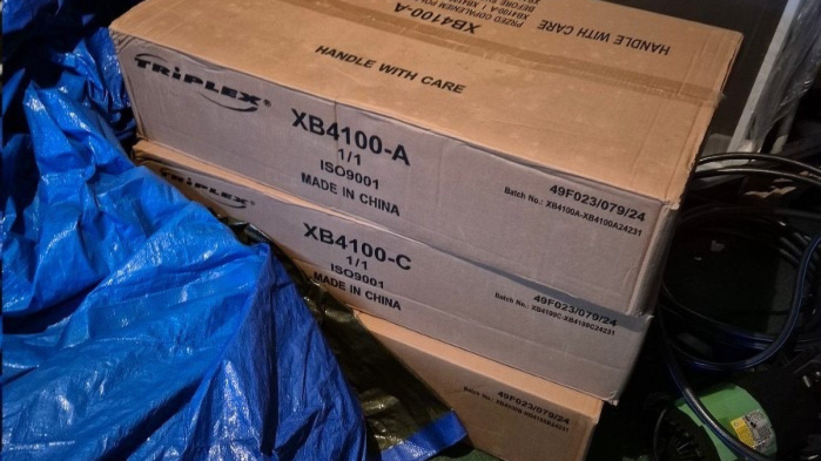 De politie vond drie illegale vuurwerkopslagen in Hilversum