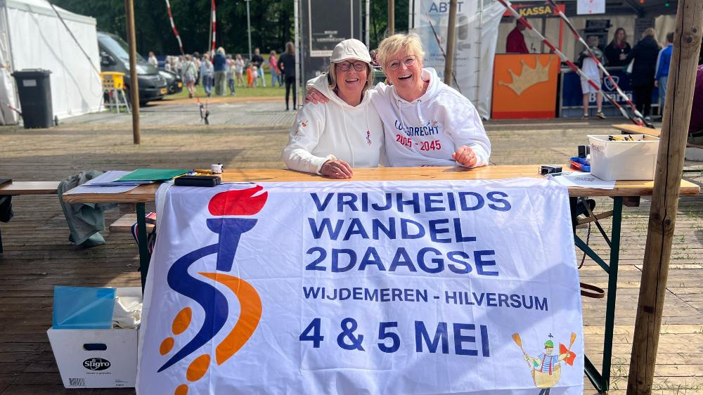 Eerste VrijheidsWandel2Daagse in Loosdrecht: 