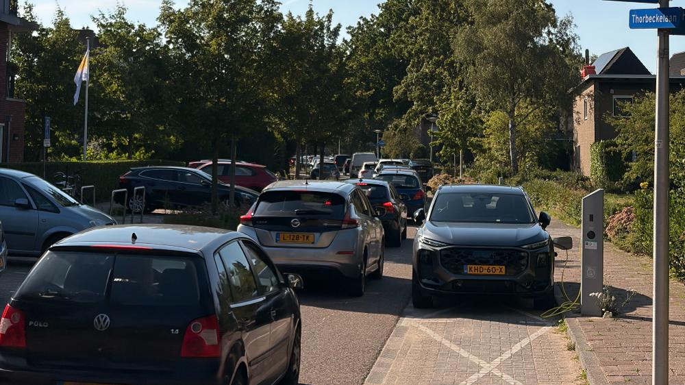 Sluipverkeer in Naarden zorgt voor irritatie in eerst week van afsluiting A1