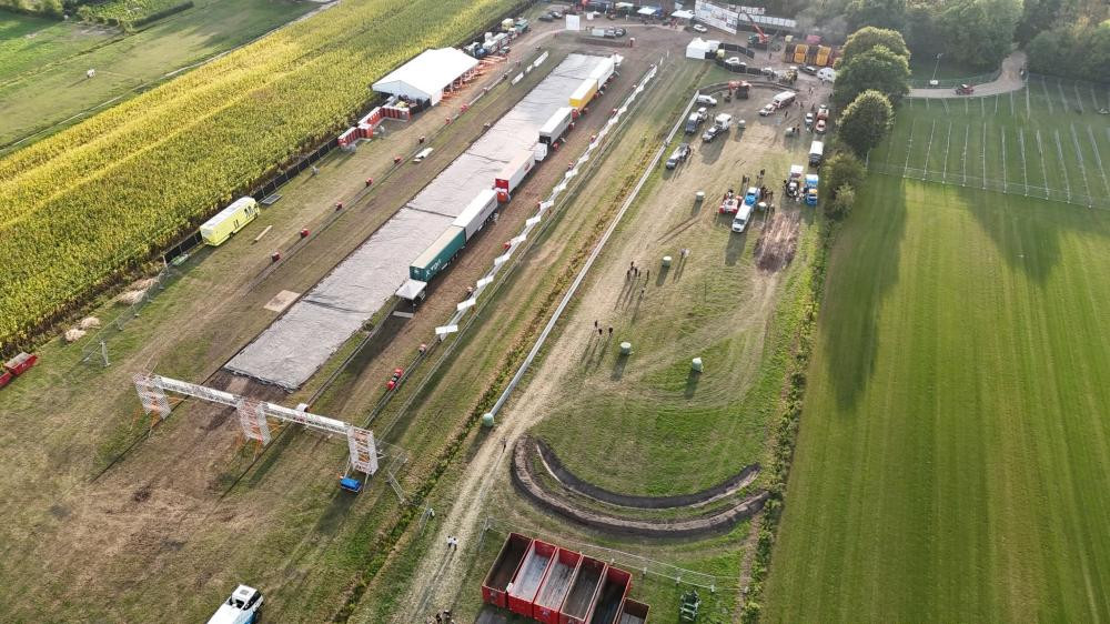 Pulling Eemnes ondanks flinke buien goed verlopen