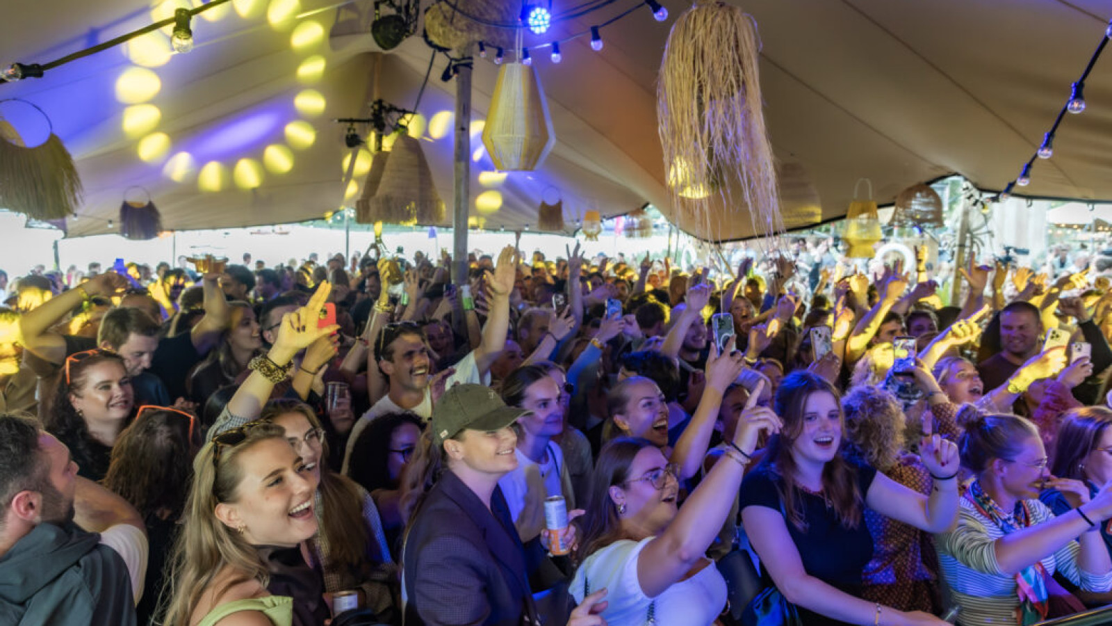 In Beeld: De Bauer-shock op Hoorn Zingt Hollands