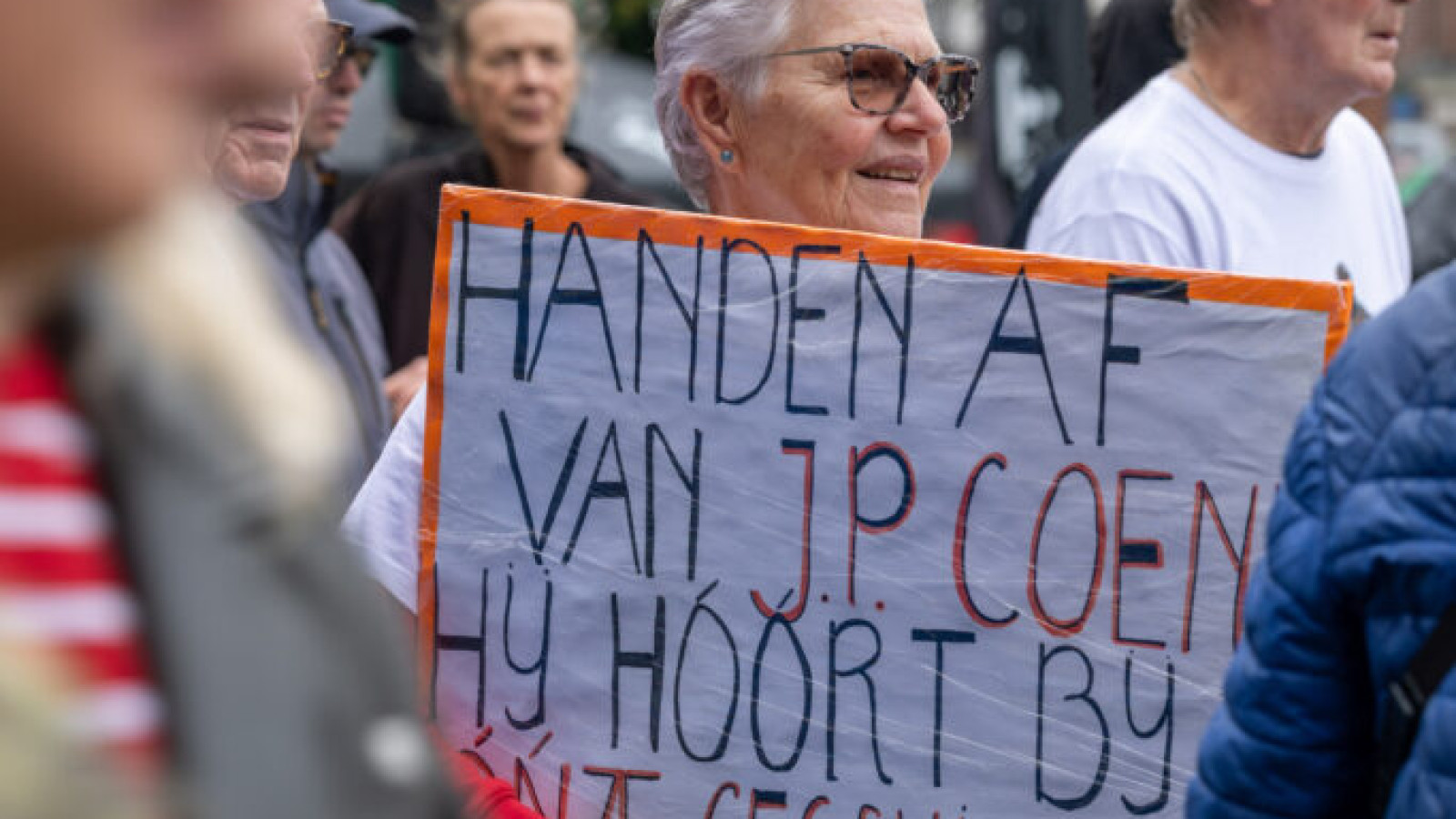 Terugkijken: Zevende protest standbeeld J.P. Coen in Hoorn rustig verlopen