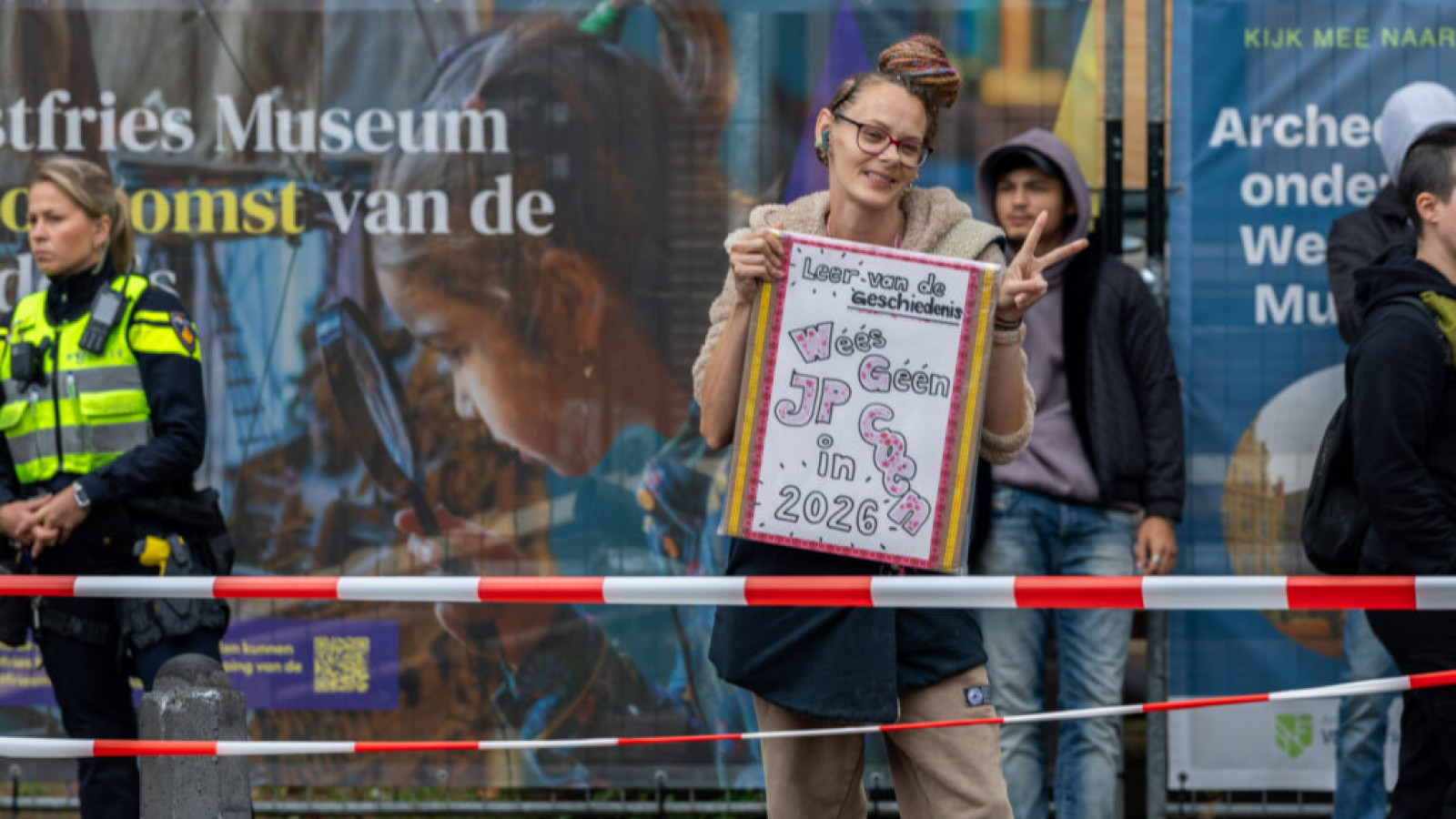 Terugkijken: Zevende protest standbeeld J.P. Coen in Hoorn rustig verlopen